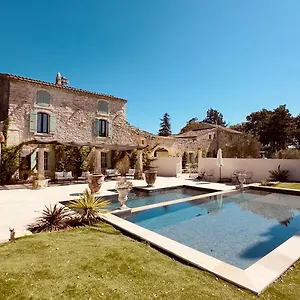  Maison d'hôtes Maison Roucas - Restaurant Et D'hotes